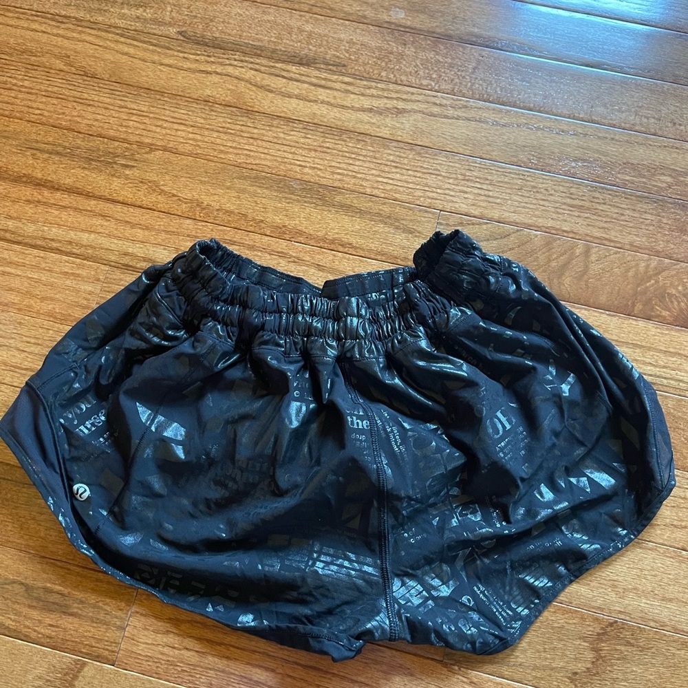 LULULEMON SHORTS